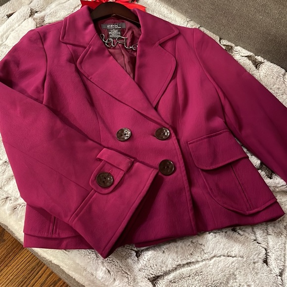 Size 4 jacket - Picture 4 of 6